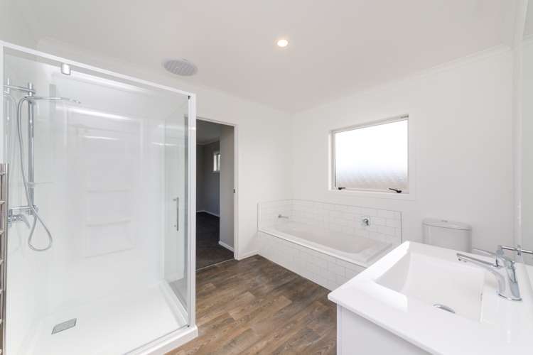 2 Wescombe Grove Feilding_16