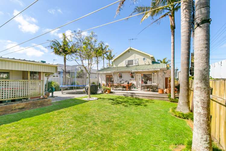 26 Rocklands Avenue Mount Eden_6