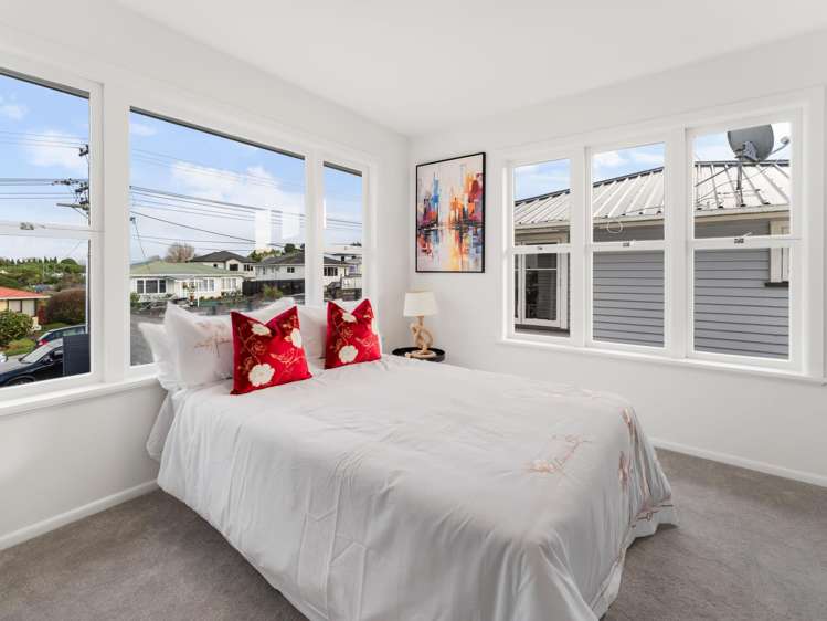 46 Woodford Avenue Henderson_11