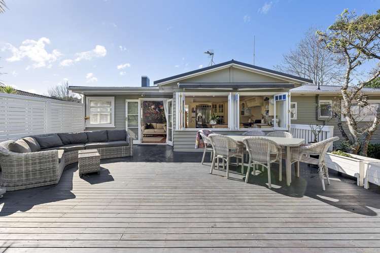 24 Lyons Avenue Murrays Bay_14