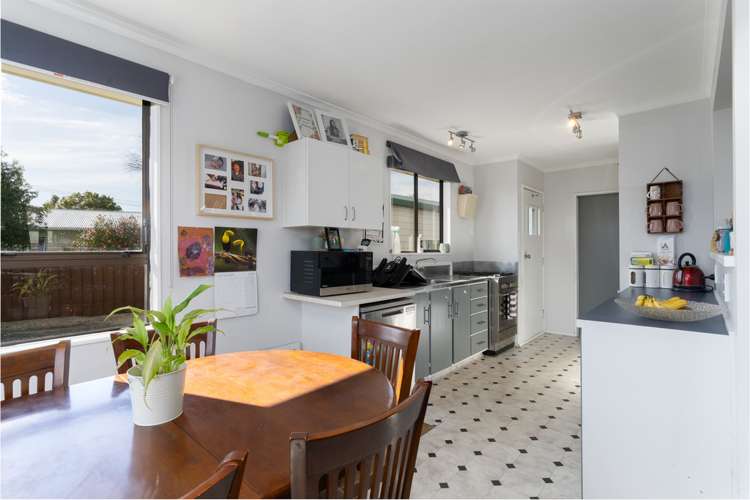 13 Alton Grove Masterton_4