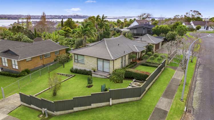 2 Hill Rise Sunnyhills_3