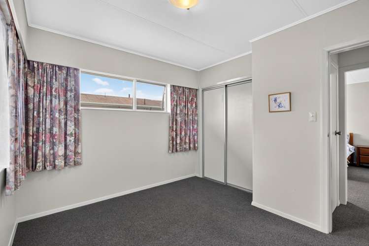 2/20 Cobham Crescent Stoke_7
