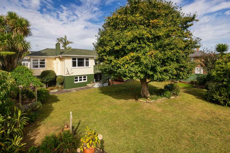 74 Lloyd Avenue Mount Albert_26