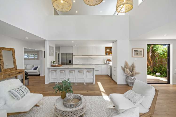 2/236 Beach Road Campbells Bay_13