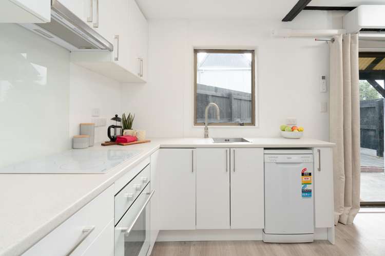 138 Akaroa Drive Maupuia_7