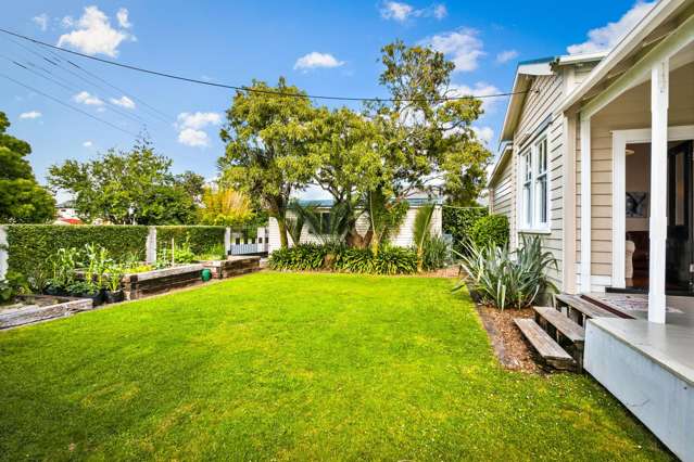 24 Graham Avenue Te Atatu Peninsula_4