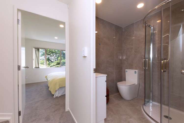 23p Hendry Avenue Hillsborough_9