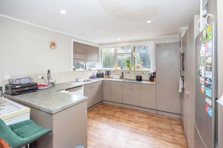 211 Racecourse Road Cambridge_16