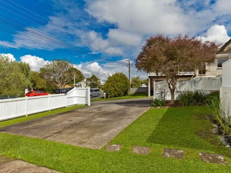 40a Old Lake Road Narrow Neck_18