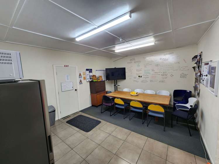 129 Main Street Pahiatua_12