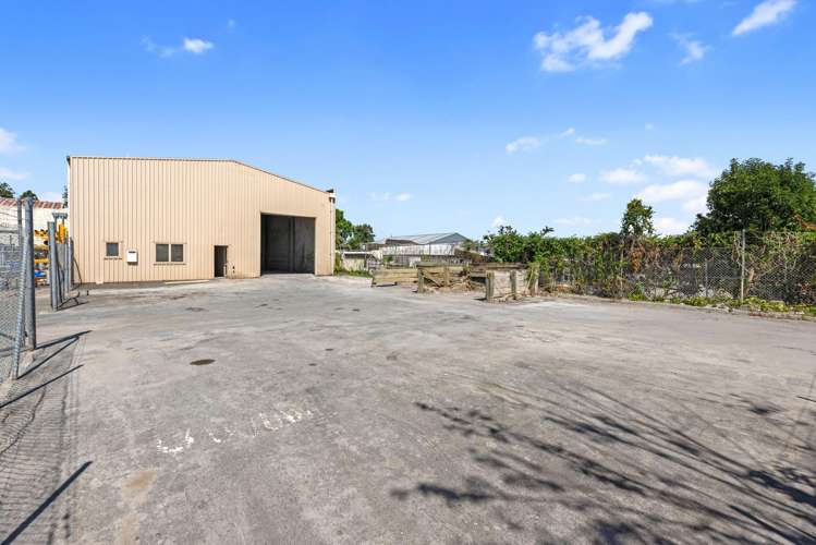 2/306 Chadwick Road Greerton_2