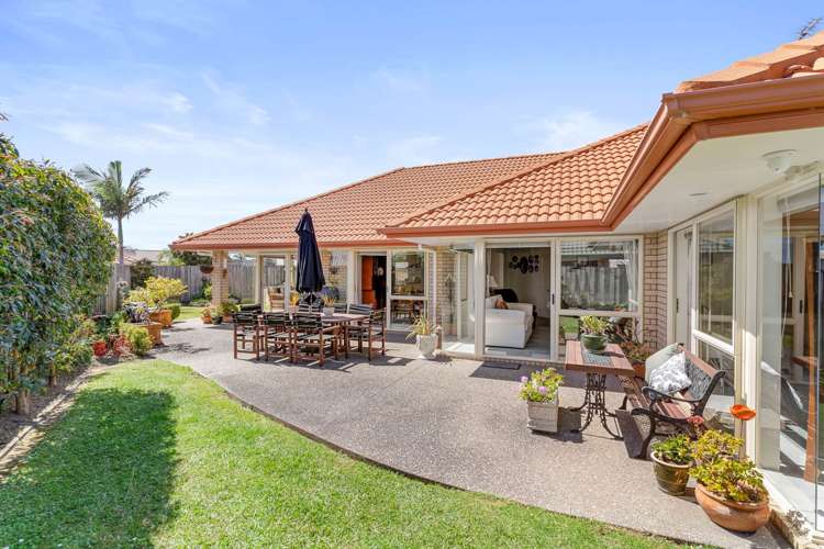 210 Hill Road The Gardens_12