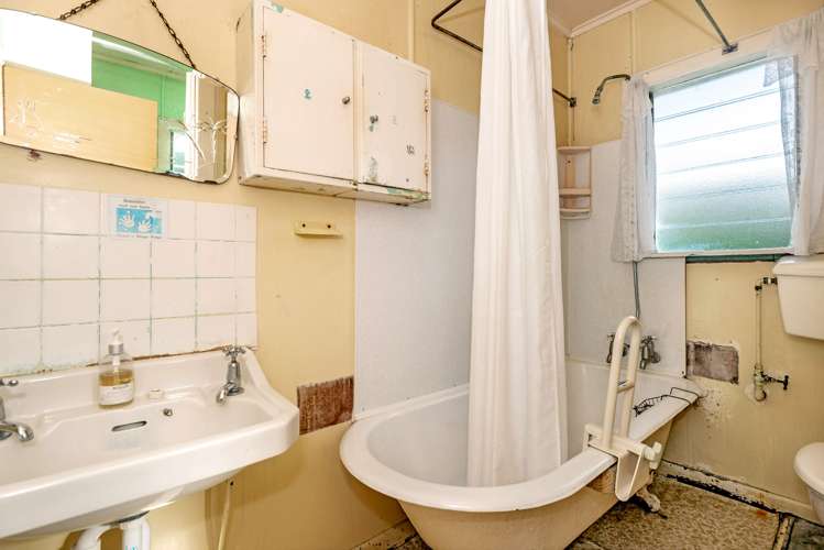 104 Iranui Road Inner Kaiti_14