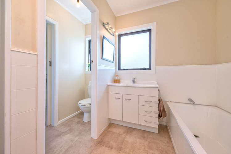 6 Mason Avenue Pukekohe_12