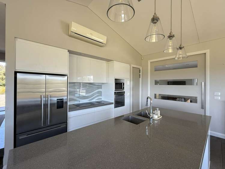 57A Gervin Road Wainui_9