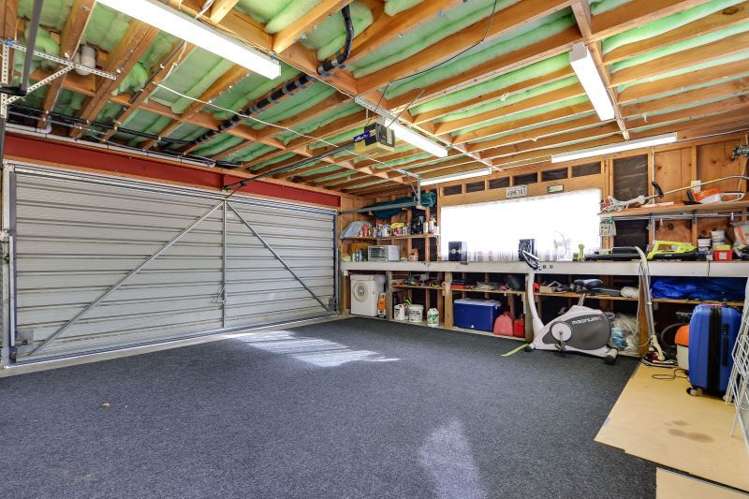 68 Dixon Road Glenview_21