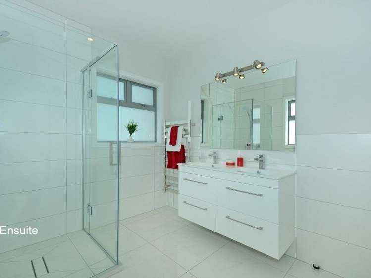 36 Meadowbank Drive Belmont_12