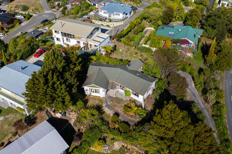 8 Taranaki Street Picton_13