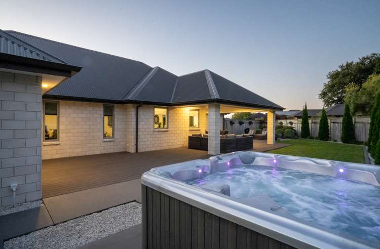 17 Henry Bell Close Leamington_22