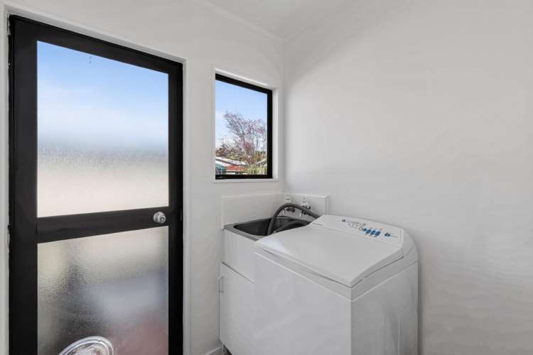 8A Solomon Street Brookfield_14