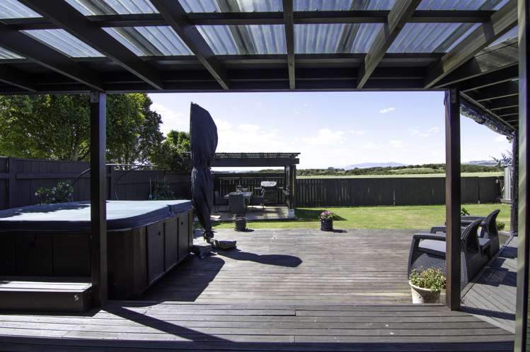 119 Pacific Drive Fitzherbert_24