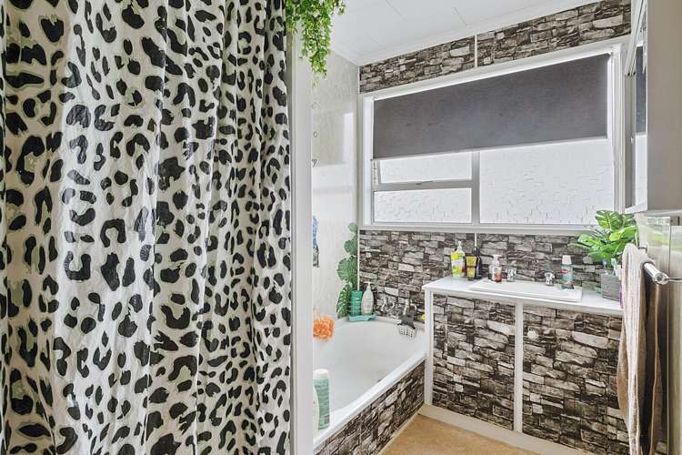 2/10 Birdwood Avenue Moturoa_8