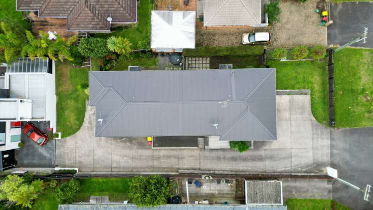 744 River Road Chartwell_26