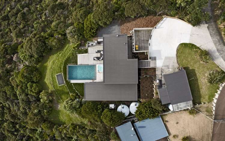 81 Piha Road Piha_23