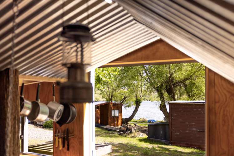 - Hut 43, Lake Alexandrina, South End Settlement Lake Tekapo_15