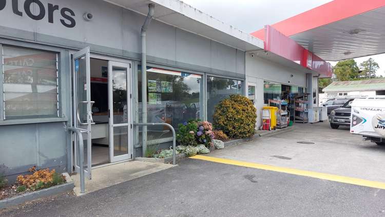 198 Hurndall Street Maungaturoto_11