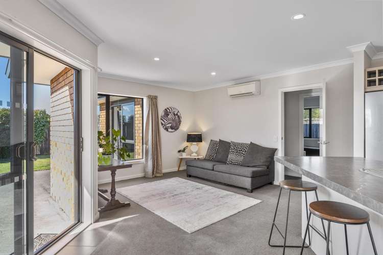 8 Brompton Close Richmond Heights_10