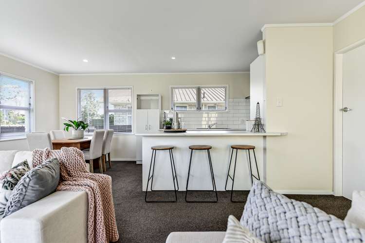 24 Bremworth Avenue Dinsdale_11