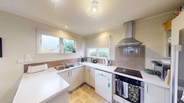 2 Balmoral Crescent 1227_1