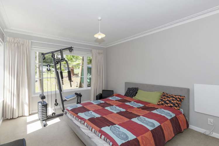 43 Derwent Crescent Titirangi_10