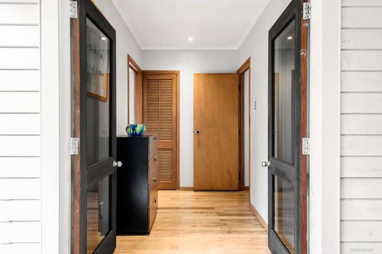 118 Flanshaw Road Te Atatu South_10