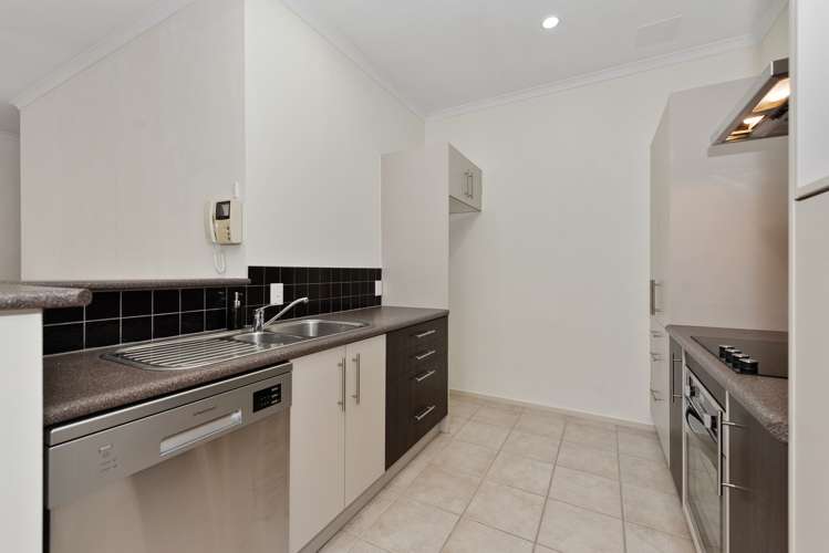 14d Kelvin Place Hamilton East_6