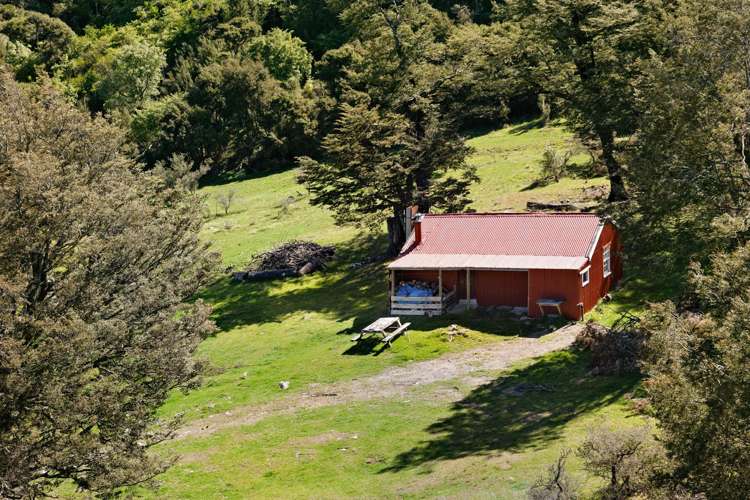 Mount Algidus Station Lake Coleridge_29