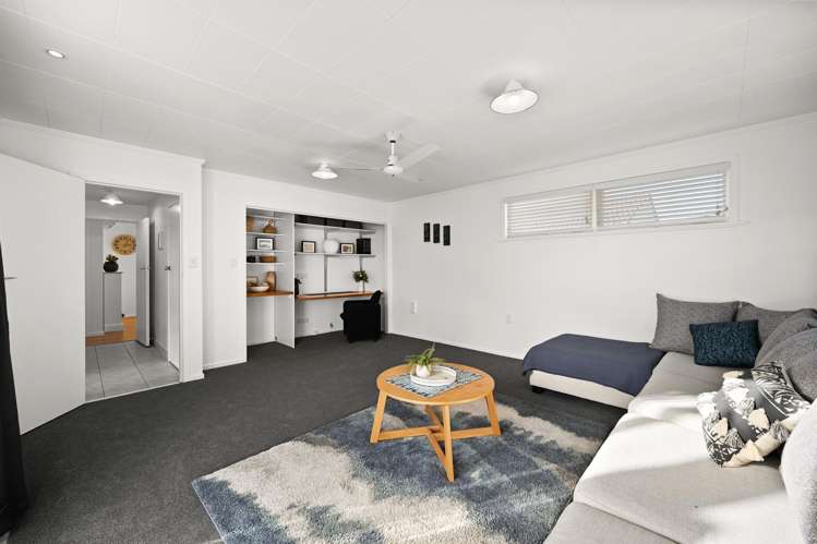 7 Forth Crescent Glenview_11