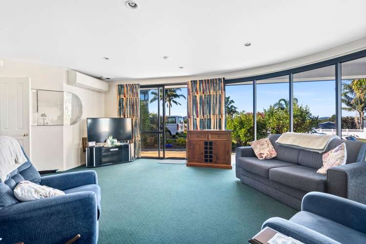 9 Pebble Beach Boulevard Te Kamo_4