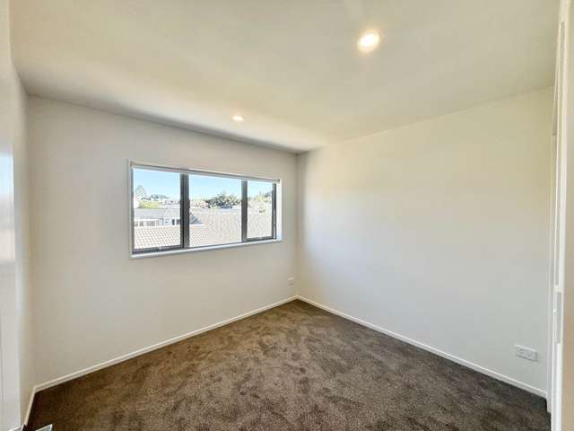 4/8 Imatra Place Sunnyhills_3