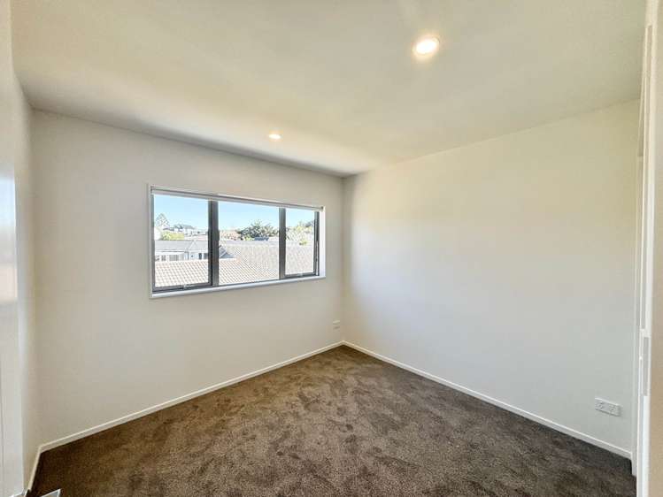 4/8 Imatra Place Sunnyhills_3