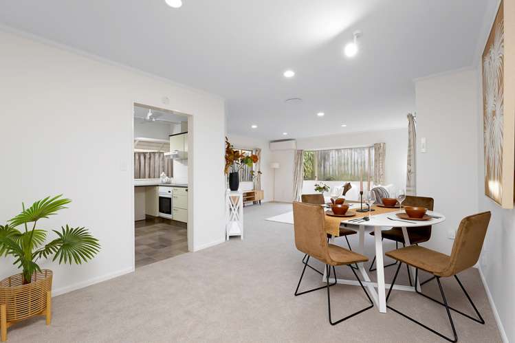 17A Tirimoana Road Te Atatu South_13