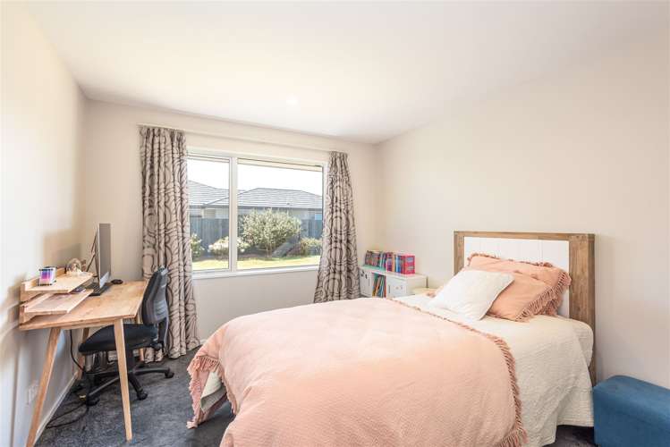 4 James Caird Lane Wigram_14