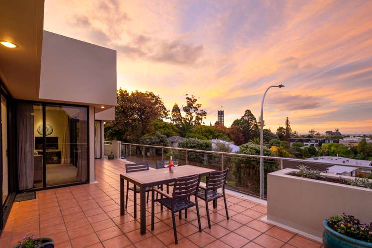 2/27 Shelbourne Street Nelson City_18