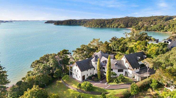 How far does your money really go in NZ's housing market? Opes Partners economist Ed McKnight takes a journey from a <img0K leasehold studio to a <img0m mansion. Video / OneRoof