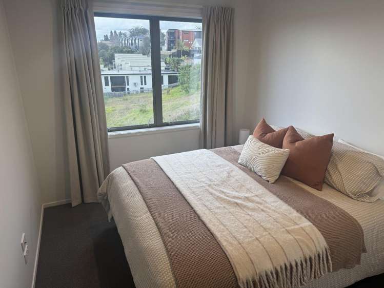 4/6 Ruakiwi Road Hamilton Lake_5