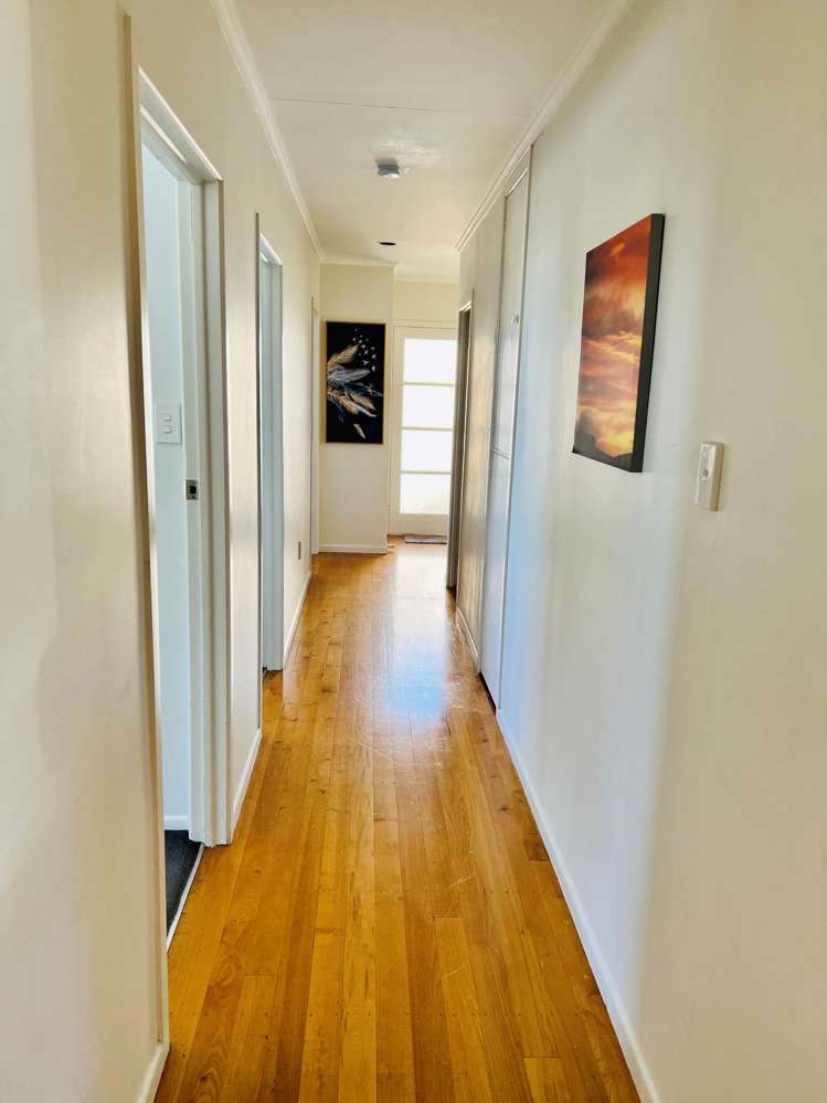 2/599 Glenfield Road Totara Vale_14