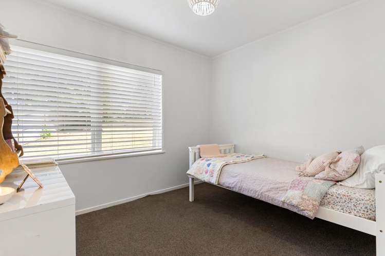 61 Vandeleur Avenue Birkdale_8