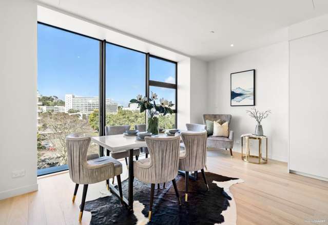 216/223A Greenlane West 1662_4